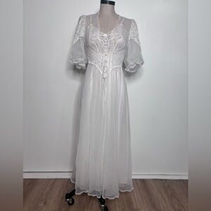 Vintage Val Mode 2-Piece Peignoir Set White Nylon Gown & Robe Puff Sleeves Small